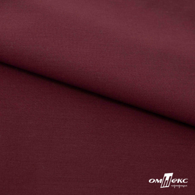 Ткань сорочечная стрейч 19-1528, 115 гр/м2, шир.150см, цвет бордо - купить в Нижнекамске. Цена 307.75 руб.