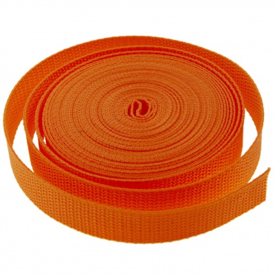 Стропа текстильная, шир. 25 мм (в нам. 50+/-1 ярд), цвет оранжевый - купить в Нижнекамске. Цена: 409.94 руб.
